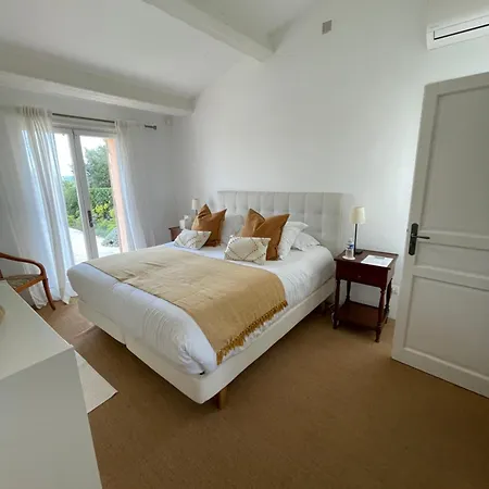 Maelvi Villa *