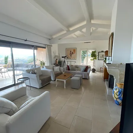 Maelvi Villa *